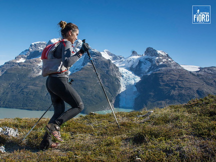 utf1704luesDSC 6048 efb